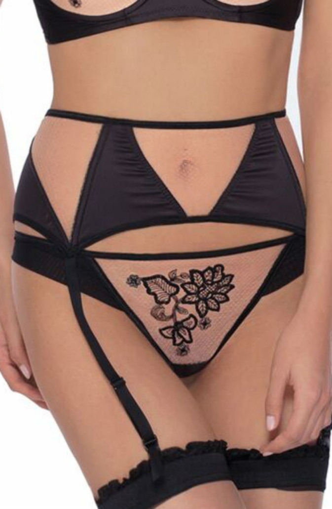 roza_mehendi_thong_suspbelt_black_close_up.jpg